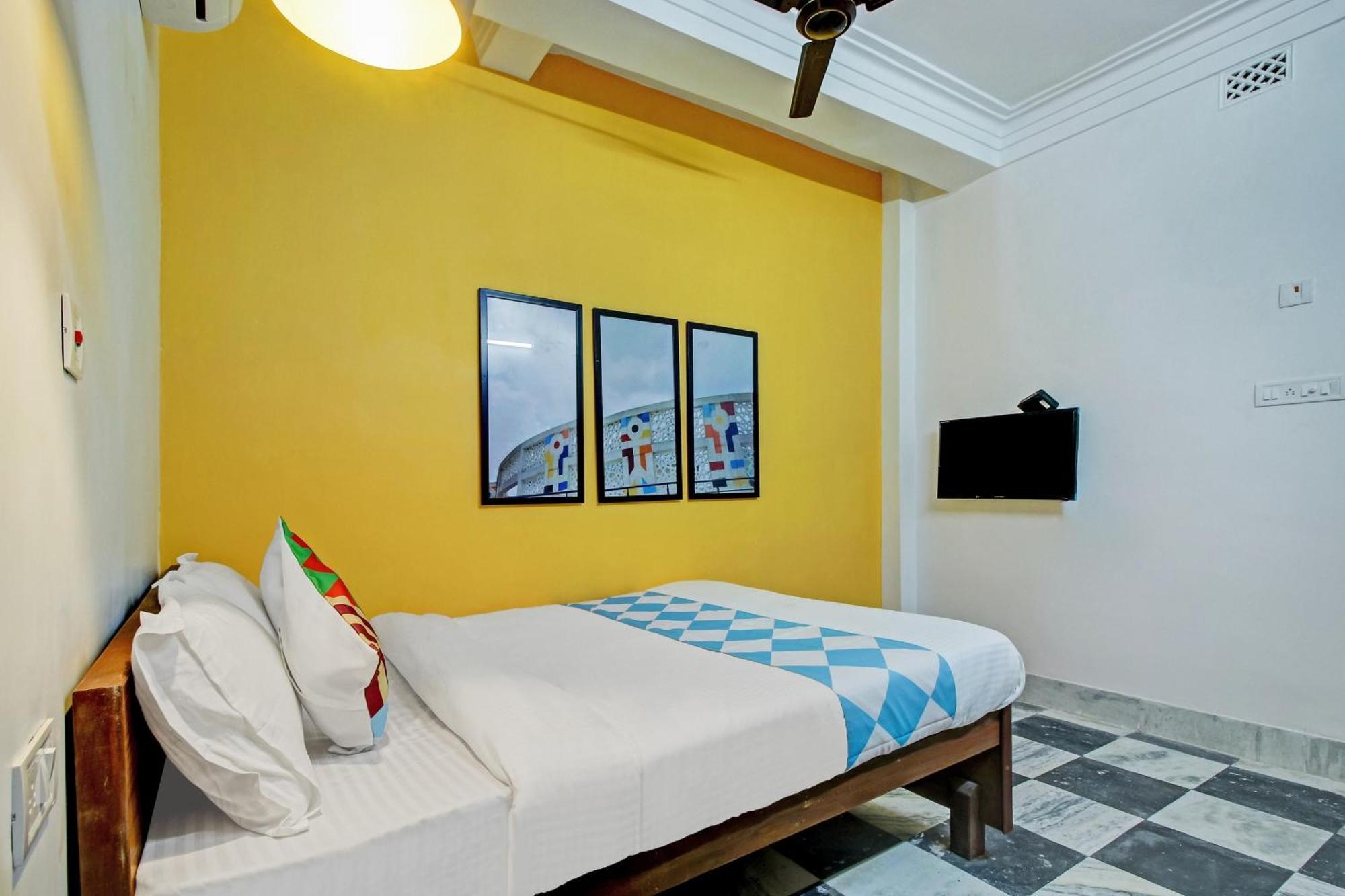 Hotel O Nilay Guest House Behala Ngoại thất bức ảnh